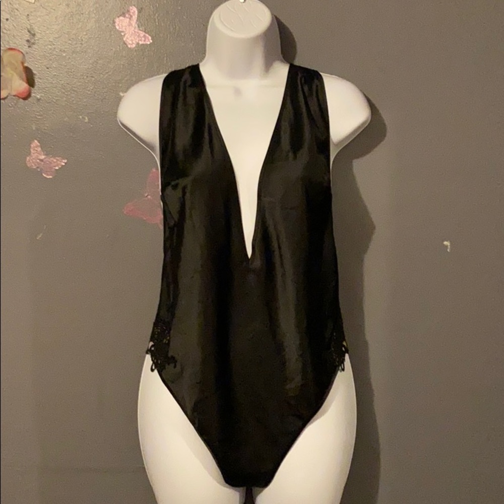 #20 NWT Victoria Secret lingerie